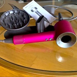 Dyson supersonic hairdryer